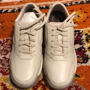 Rockport hydro-shield waterproof shoes size 9.5